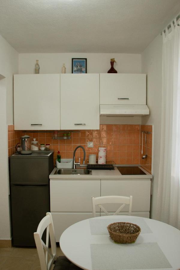 Apartment Stari Murter Buitenkant foto